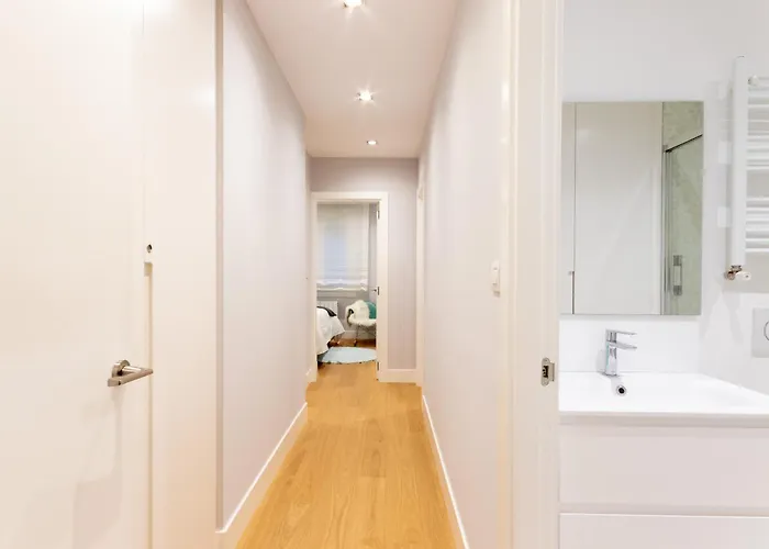 Urban Chic Moyua By Next Stop * 毕尔巴鄂